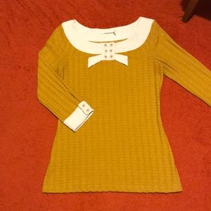 Pilcro mustard and creme vintage look top